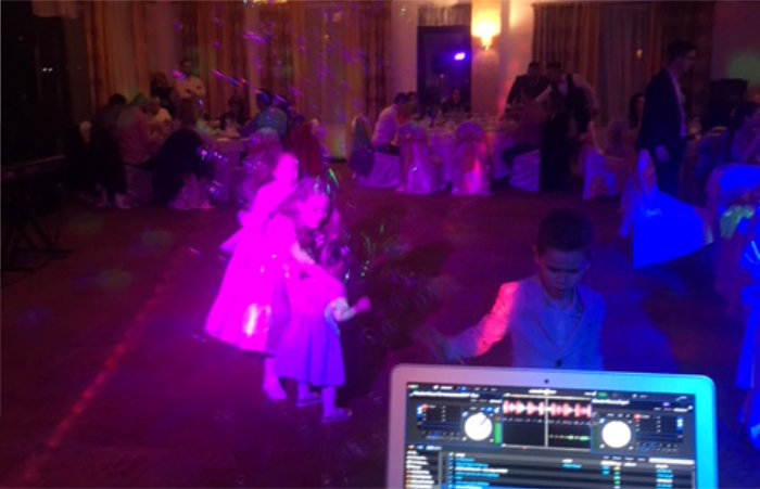 Copii si echipament folosit la botez